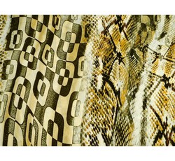 Hedvábí - hedvábná šatovka 1064 žlutá hadí vzor