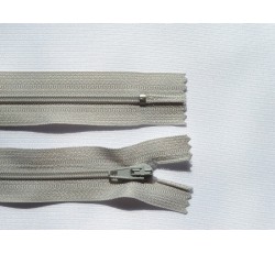Galanterie - zip spirálový 20cm stříbřitě šedý