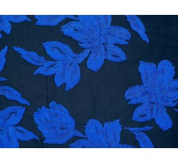 Kostýmovky - černá kostýmovka 2159 modré květy