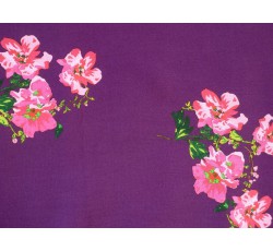 Šatovky - fialová viskóza 2409 s růžovými květy