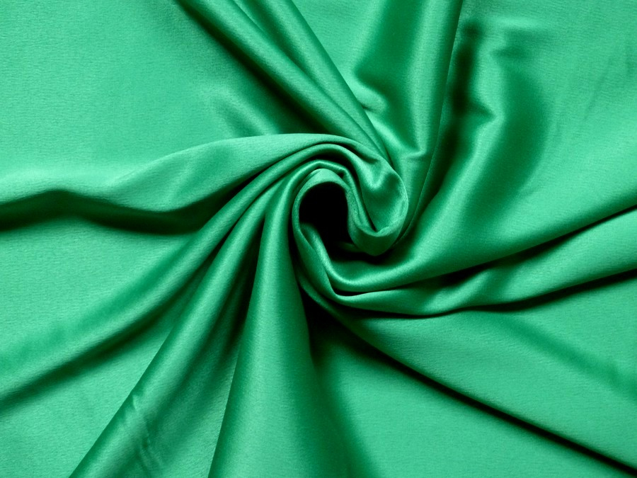 svatební satén 3266 zelený