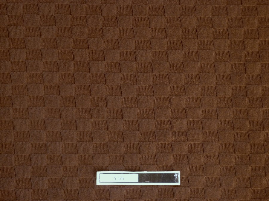 hnědý žakárový úplet 3334 čtverečkový vzor