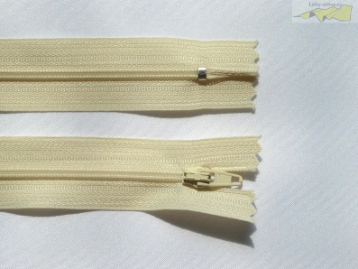 zip spirálový 16cm krémový