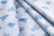 bílá bavlněná látka 20 modří medvídci s puntíky