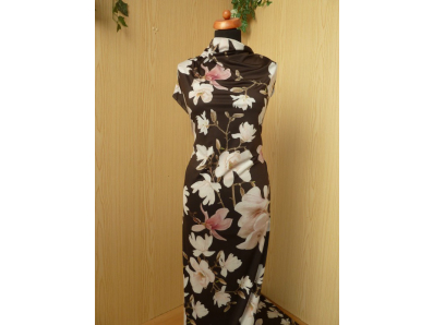 černý úplet 2810 s květy