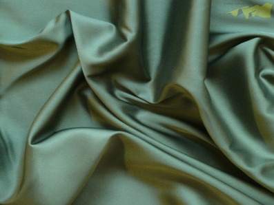 hedvábí 8240 myslivecká zelená