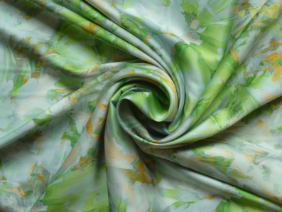 hedvábí 3271 se zelenými akvarelovými květy