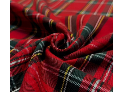 červená kostkovaná látka