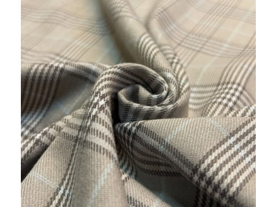 béžová kostýmovka kostkovaný vzor