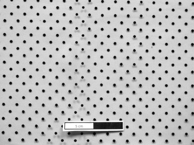 tyl černý - černé puntíky