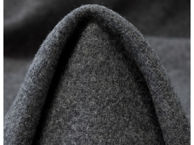 loden v antracitové barvě