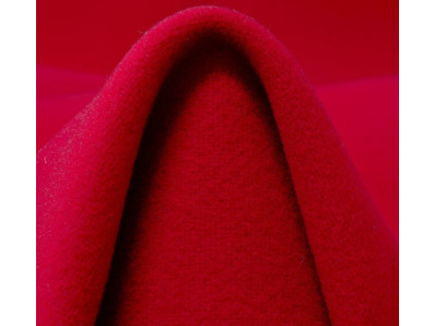 loden v červené barvě