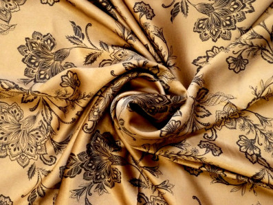 zlatavé acetátové hedvábí 3318 s černými květy