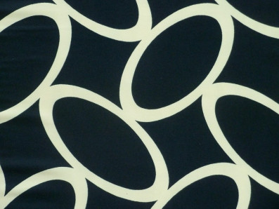 černé acetátové hedvábí 3323 s geometrickým vzorem