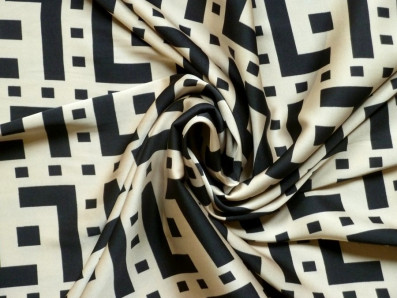 krémové acetátové hedvábí 3323 s meandrovým vzorem