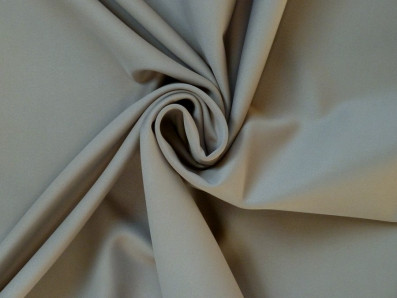 úplet 3342 v taupe barvě