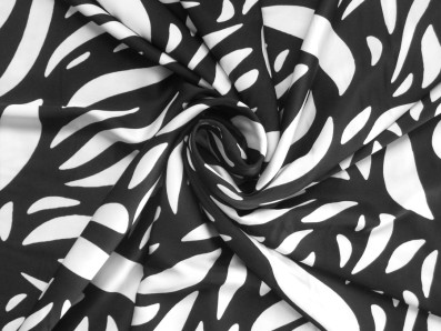 černé hedvábí 3320 bílý vzor s listy