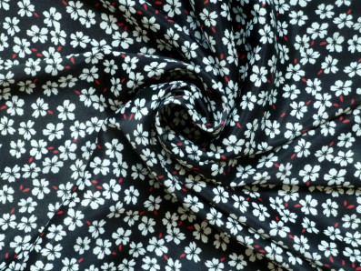 černá šatovka 2410 s kvítky II.j