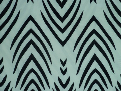 smetanové hedvábí 3327 vzor stylizovaných listů