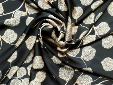 černé hedvábí 3316 vzor skeletových listů