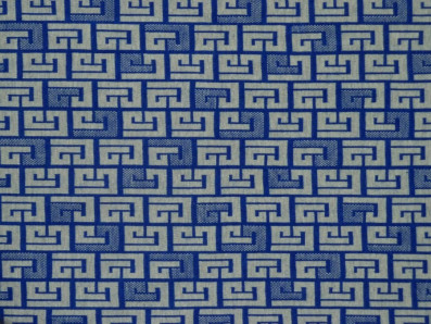 modrý úplet 3505 s labyrintovým vzorem